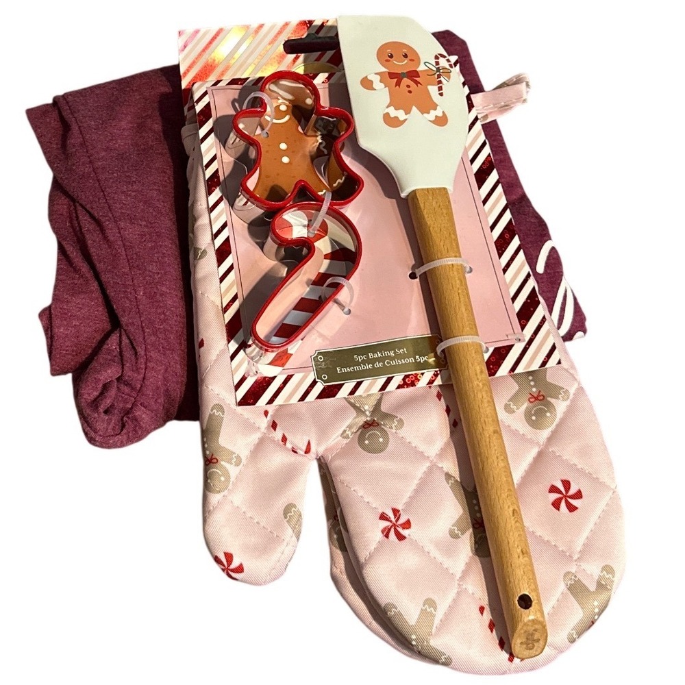 5pc Baking Set Gingerbread Man Peppermint Oven Mitt Spatula & Cookie Cutters